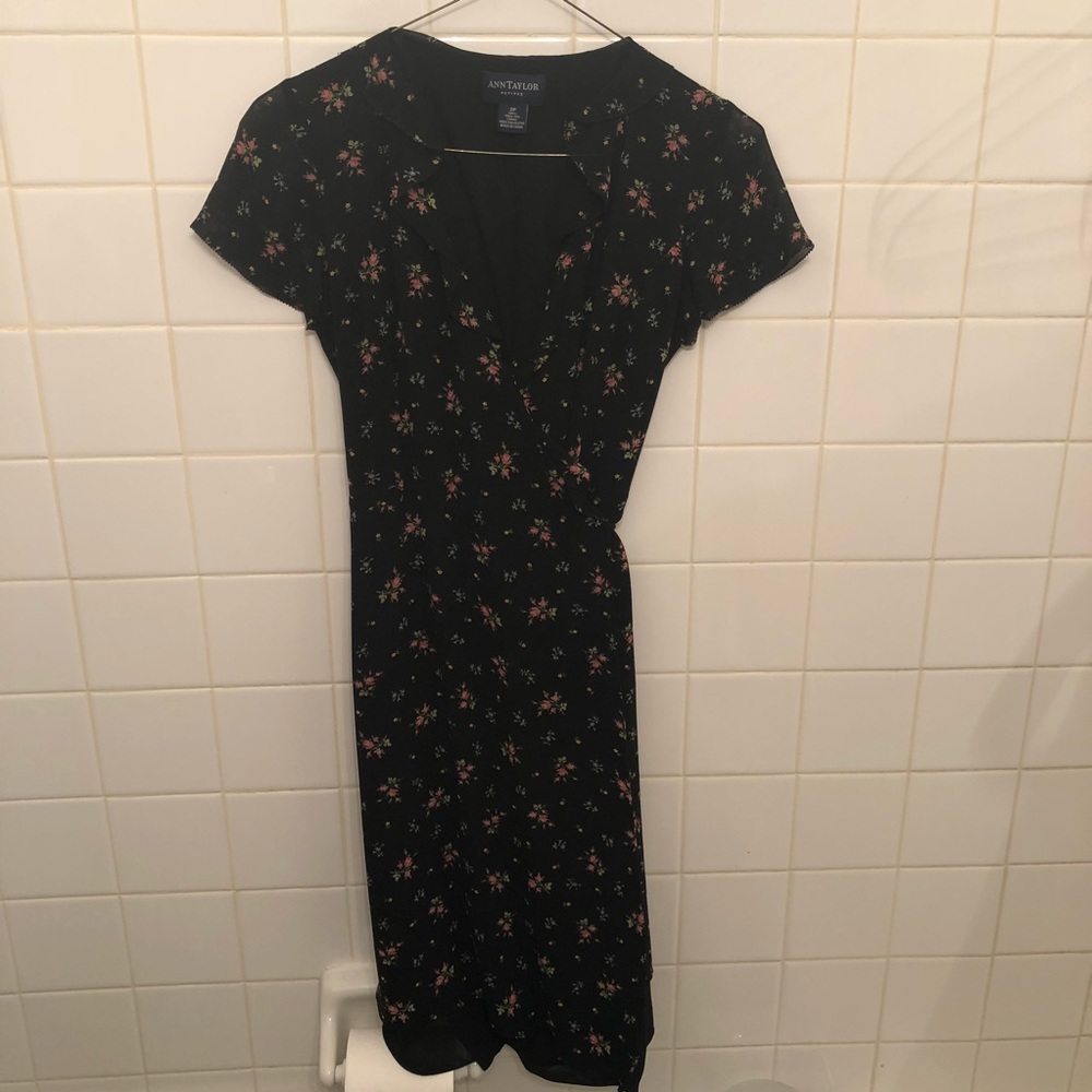 ANN TAYLOR | black floral midi wrap around dress